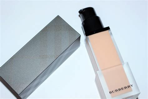 Review: Burberry Cashmere Foundation